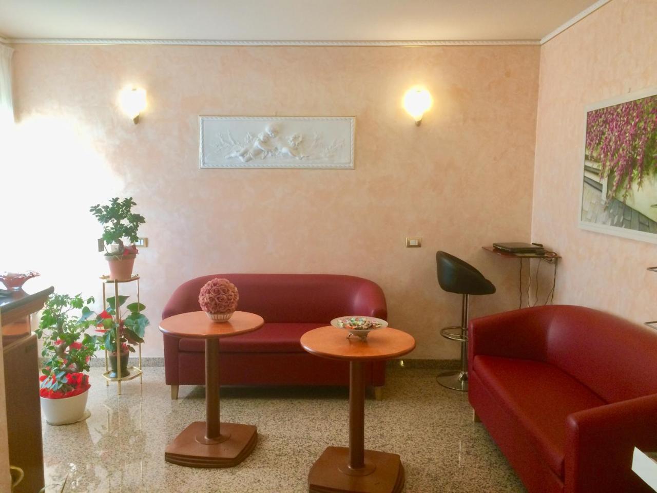 Hotel 2000 Fabriano Exterior photo